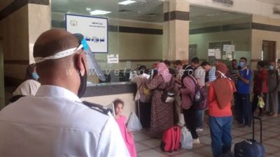 ميناء قسطل يستقبل 800 عالق مصري بالسودان.. والطب الوقائي: لم نرصد أي حالة اشتباه بكورونا | صور