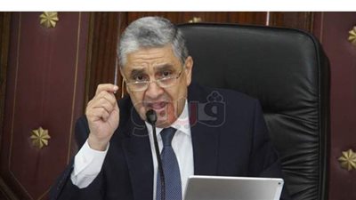 «الكهرباء» تشكل لجانًا سرية لمطاردة «لصوص التيار».. ثورة غضب داخل الوزارة يقودها «شاكر»..  وأموال القروض «حمل زائد»