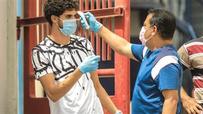 الأهلي يخضع لاعبيه لكشف الحرارة قبل انطلاق مران اليوم