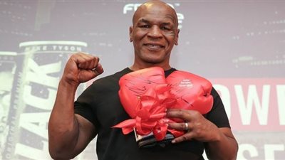 تايسون يستعرض مهاراته بعد إعلان العودة للحلبة | فيديو