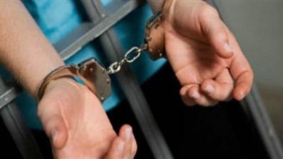 ضبط طالب لاستخدامه تطبيقا للهواتف لتمرير المكالمات الدولية بكفر الشيخ 