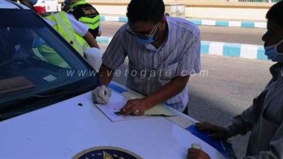 توقيع غرامات على 53 سائقا بالشرقية لعدم الالتزام بارتداء الكمامة | صور