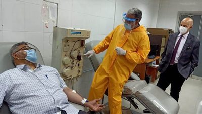 أحمد الشناوي .. أول متبرع ببلازما الدم بعد تعافيه من كورونا بالشرقية | صور