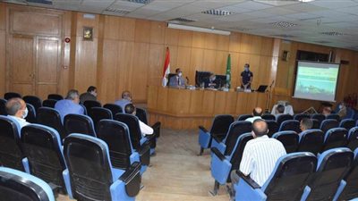 تدريب رؤساء المراكز على تفعيل بوابة خدمات المحليات إلكترونيا بالمنيا