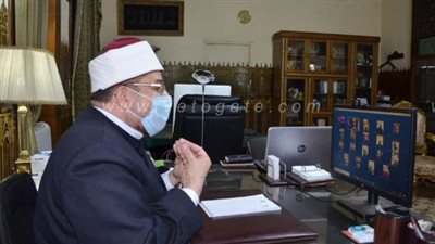 وزير الأوقاف يجتمع مع مديري المديريات لشرح ضوابط فتح المساجد | صور