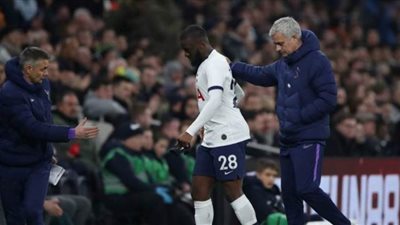 مورينيو يدخل في خلاف جديد مع نجمه الفرنسي