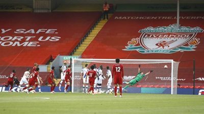 رقم مميز لأرنولد مع ليفربول