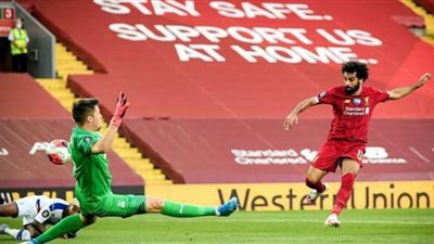 ليفربول يقترب من لقب الدوري الإنجليزي برباعية في كريستال بالاس