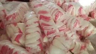 التحفظ على أمين عهدة لحيازته 4,5 طن سكر ناقص الوزن بمصر القديمة