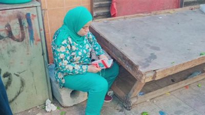 رغم التحذيرات من كورونا.. تجمع أولياء الأمور أمام لجان الثانوية العامة بالإسكندرية | صور