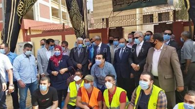 وزير التنمية المحلية يناشد أولياء الأمور بعدم التزاحم أمام اللجان