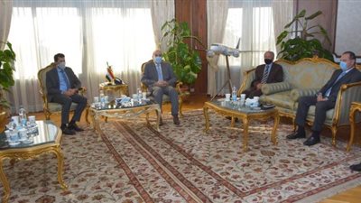 وزير الطيران يلتقي أشرف صبحي لبحث استعدادات استضافة كأس العالم لليد