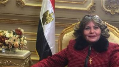 برلمانية تطالب باستخراج شهادات صحية بخلو أصحاب المطاعم والمقاهي من كورونا