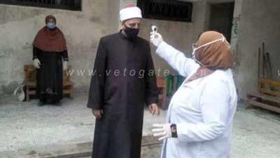 مدير منطقة الإسكندرية يتابع امتحان النحو للثانوية الأزهرية