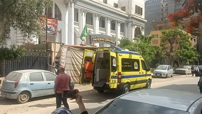 بعد ارتفاع درجة حرارتها.. إسعاف طالبة أزهرية أثناء امتحان القرآن الكريم بالدقهلية