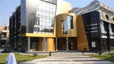 ١١ حالة إصابة بكورونا حصيلة المسحة الأولي بالأندية