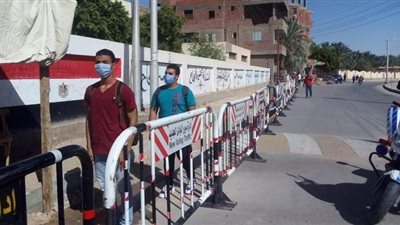 طلاب الثانوية بالوادي الجديد يشتكون من صعوبة بعض أسئلة الإنجليزي