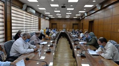 تفاصيل اجتماع لجنة مراجعة العقارات الصادر لها تراخيص والجارى تنفيذها بالدقهلية