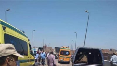 مصرع 3 ملاحظين ثانوية عامة وإصابة آخرين في تصادم بالوادي الجديد