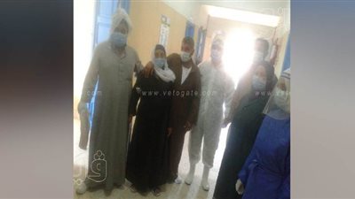 عمرها 86 عاما..  تعافى ثاني أكبر سيدة معمرة من فيروس كورونا بعزل الشرقية | صور