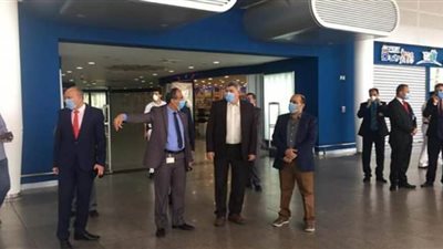 رئيس المصرية للمطارات يتفقد الإجراءات الاحترازية بمطار برج العرب