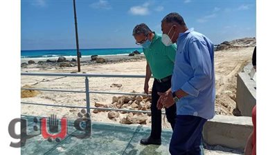 وزير السياحة يتفقد تطوير  الممشي الزجاجي بشاطئ كليوباترا  في مطروح | صور
