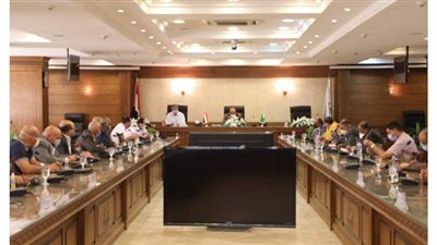 محافظة الجيزة تضع ضوابط فتح المقاهي والمطاعم بدءا  من الغد