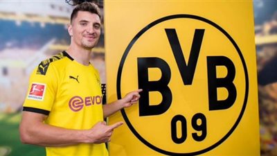 رسمياً.. دورتموند يضم نجم باريس سان جيرمان