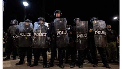 مجلس مدينة مينيابوليس يصوت بالإجماع علي قرار تفكيك الشرطة