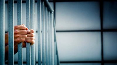 حبس 4 عاطلين لحيازتهم 3 كيلو استروكس في السلام