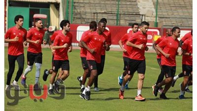 تدريب بدني قوي للاعبي الأهلي في المران الصباحي