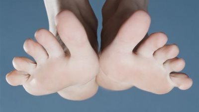 أفضل الطرق للتخلص من تشنجات القدمين