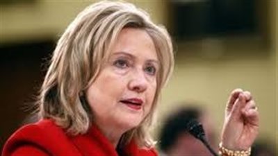 كلينتون تعتمد على غياب القواعد لتبرير استخدام بريدها الخاص