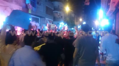 بالصور.. تظاهرة احتجاجية لشباب الإرهابية بزجاجات الزيت في أسيوط