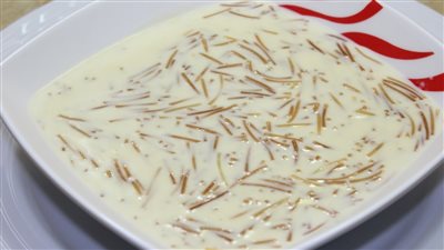 طريقة إعداد «الشعرية باللبن والمكسرات»