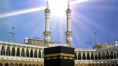 الشمس تتعامد اليوم على الكعبة المشرفة