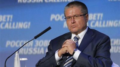 وزير الاقتصاد الروسي يتوقع وصول النفط لـ 40 دولارا للبرميل في 2016