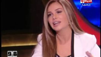 أغرب أمنيات الفنانين.. «شاروخان»: نفسي أكون امرأة.. جوليا روبرتس طبيبة بيطرية بسبب حب الحيوانات.. «الكلب» صديق نيكول سابا وهند صبري.. مادلين طبر تعشق الرقص الشرقي.. ونجلاء بدر تفضل