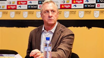 وفاة «كرويف» أسطورة كرة القدم الهولندية بعد صراع مع السرطان