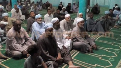 بالصور.. أهالي قرتين في قنا يدشنون مبادرة «تخفيف نفقات الزواج»