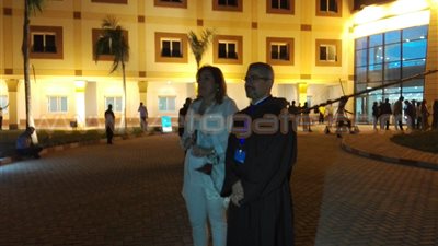 بالصور.. وصول الفنانة نهال عنبر وشوبير إلى مستشفى شفاء الأورمان