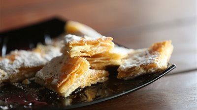 طريقة عمل فطير بالسكر لتحلية مميزة مع أسرتك