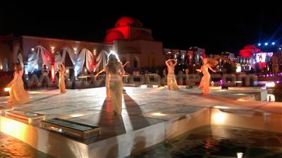 بالصور.. بدء حفل «NINNGA WARRIOE بالعربي» في البحر الأحمر