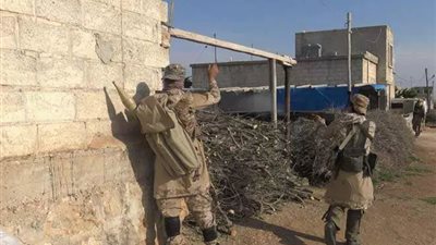 بالصور.. «داعش» ينشر لقطات لقتلى سوريين بعد هجوم على «كفر كلبين»