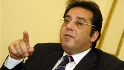 إحالة دعوى شطب أيمن نور من «المحامين» لـ«المفوضين»