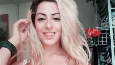 بالصور.. فتاة دنماركية تقاتل عناصر «داعش» لتحرير الأطفال عبيد الجنس