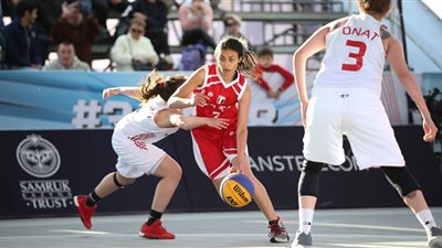 «نادين السلعاوي» تتلقى منحة دراسية من إحدى الجامعات الأمريكية