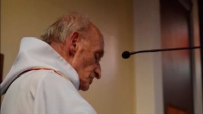 بالفيديو.. راهبة فرنسية تروي لحظات الرعب في هجوم كنيسة نورماندي