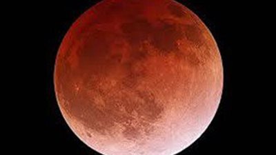 «البحوث الفلكية»: خسوف شبه ظلي للقمر 18 أغسطس