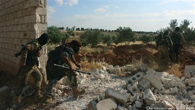 معارك عنيفة بين داعش وفصائل معارضة في محافظة حلب